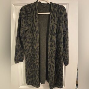Chic Leopard Print Open Cardigan